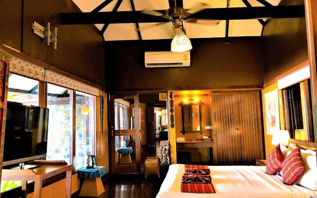 Birds and Bees Resort