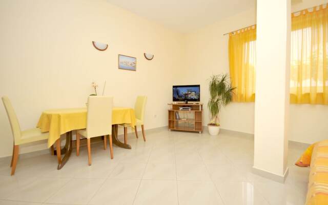 Apartments Roza