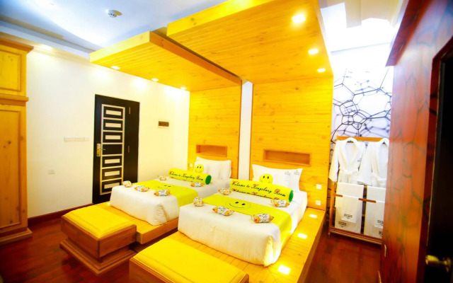 Hotel White House