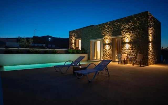 Adyton Luxury Suites Mykonos Poolside Luxury