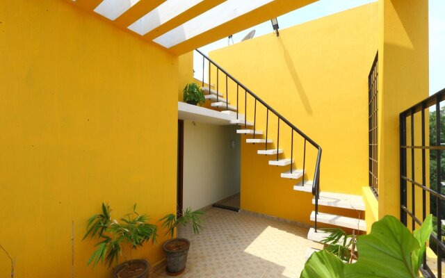 OYO 9784 Home Heritage 1BHK White Town