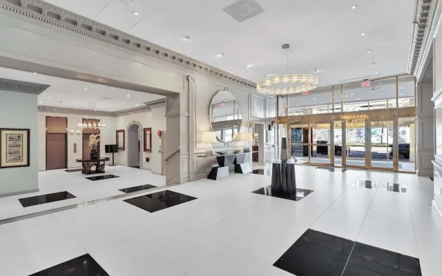 Stay with Comfort in Crystal City