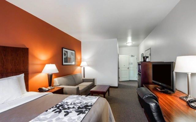 Clarion Hotel Broken Arrow - Tulsa