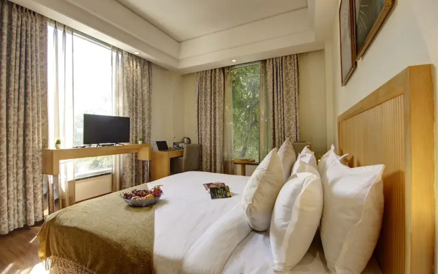 Saltstayz Select - Galleria Market & Golf Course Road