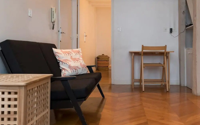 Sunny Dussoubs I Unique 1-br Loft in Montorgueil