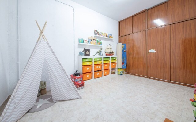 Semi-Detached House 2 (R86)
