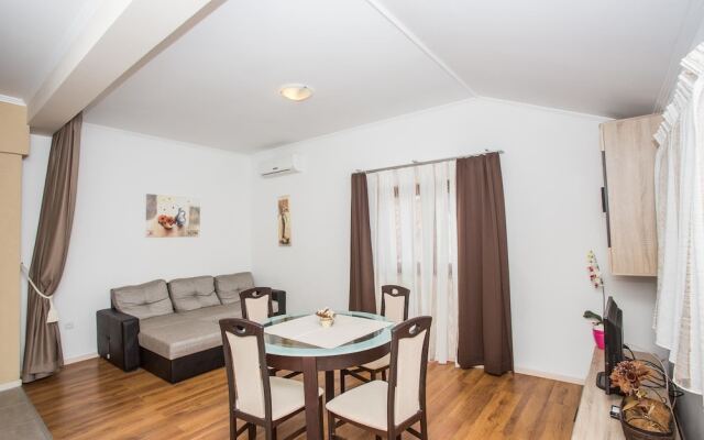 Apartments Vladimir 2835 / One Bedroom A4