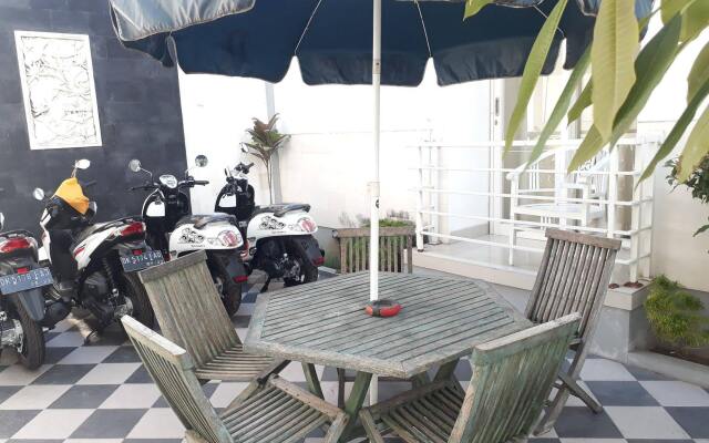 Kubu Anyar Hotel