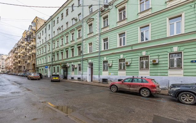 Smart Host на бульваре Страстной