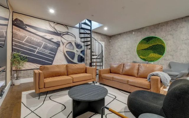 Stylish Home Near Lake Travis w/ Entertainment