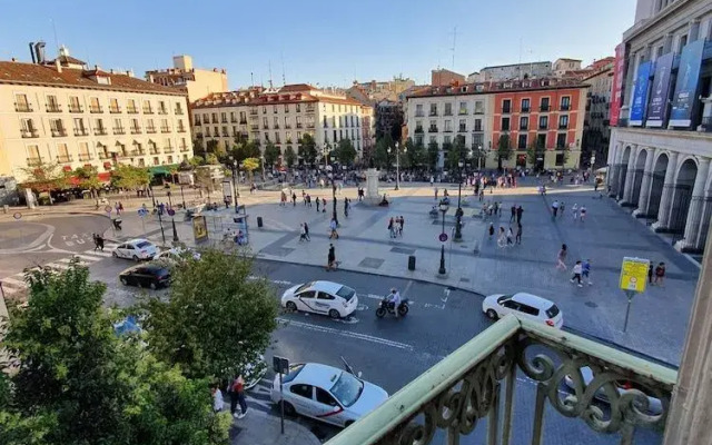 Escala Ópera - Adults Only