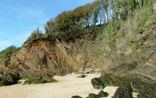 Scenic Villa in Moelan sur mer With Sauna