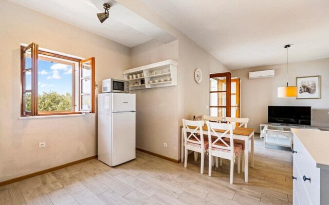 Awesome Apartment in Zaboric With 2 Bedrooms and Wifi