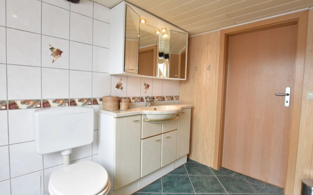 Moderne Ferienwohnung mit Grill in Rakow