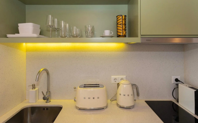 Liiiving in Porto - Trindade Deluxe Studio 3T