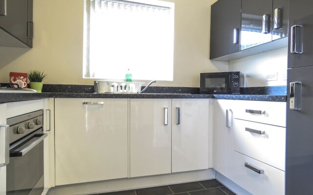 Tudors eSuites Birmingham Townhouse Private Garden Free Parking