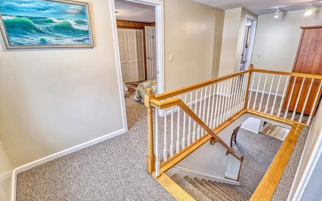 33 West Washington Street 4 Bedroom Home by RedAwning