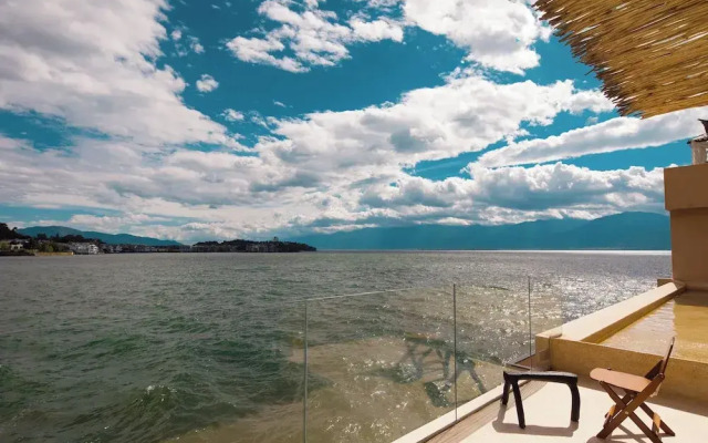 Dali Shuanglang Luna Seaview Hotel