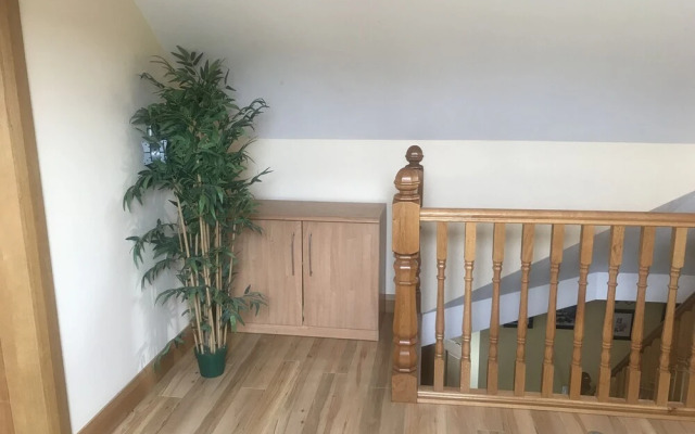 Dungannon 2 Bed Bungalow - Sleeps 5 - Pet Friendly