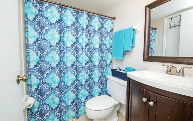 1206 Courtyard Villa 2nd Fl S