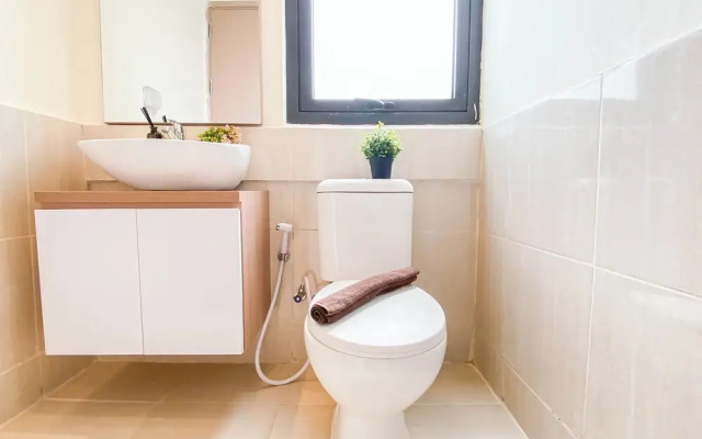 Homey And Modern 2Br At Meikarta Apartment