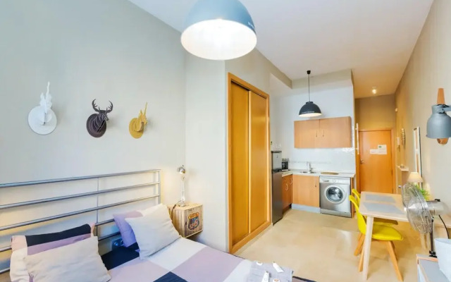 Studio in Málaga, With Wifi