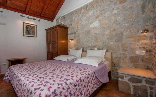 Garden Apartment Hotel
