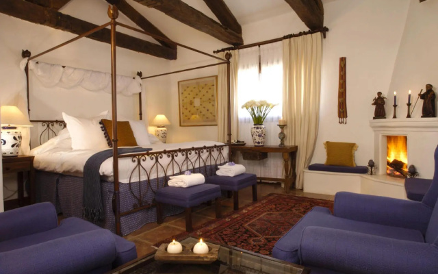 Casa Encantada by Porta Hotels