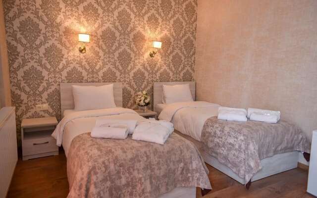 Marialuis Hotel