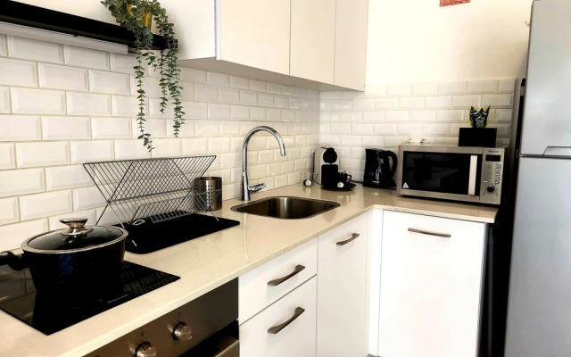 Melony Apartment