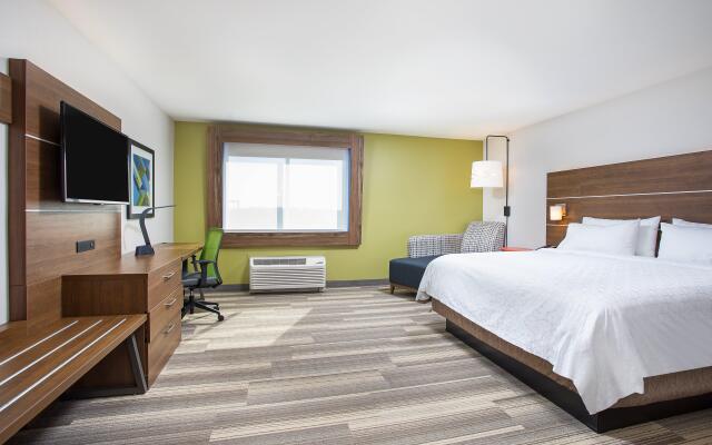 Holiday Inn Express & Suites Lexington W - Versailles, an IHG Hotel