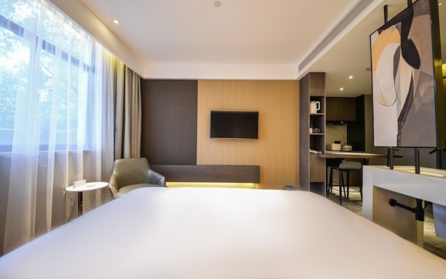 MIJU HOUSE Gubei-a small white building beside Shanghai oil painting sculpture institute – Guest Rooms – Shanghai