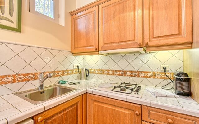 Beautiful Air-conditioned House 5 Minutes From the Croisette and Beaches