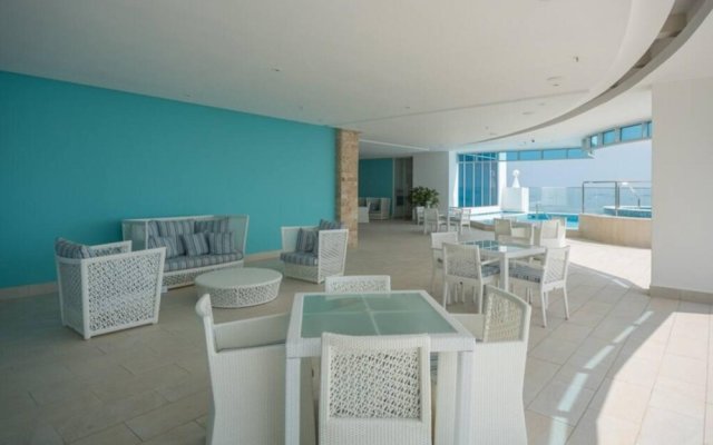 08A Stunning Rooftop Pool 360 Views of Sea & Canal