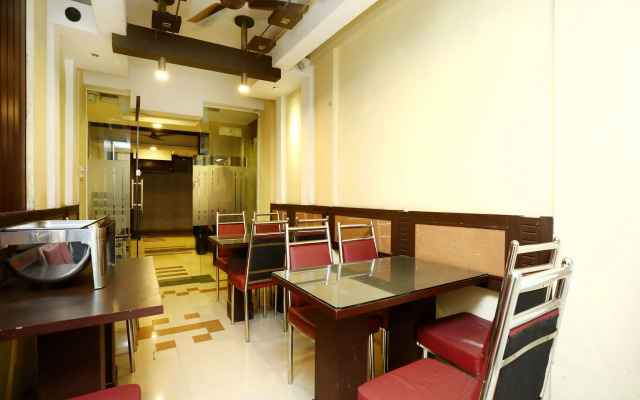 OYO 15190 Select Residency