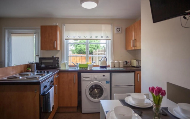 1 Willows Apartment