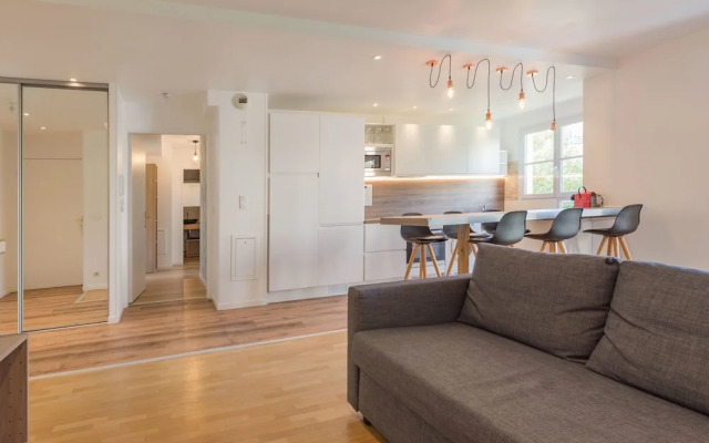 Ariane Disneyland Apartment