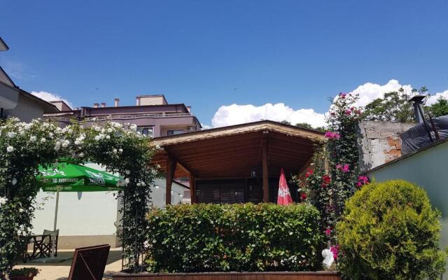 Mirana Family Hotel