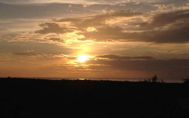 Savannah Hill by Eleuthera Vacation Rentals