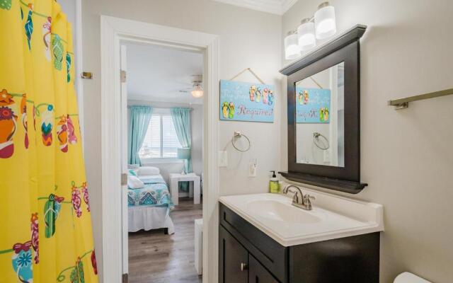 Just Beachy by Oak Island Accommodations