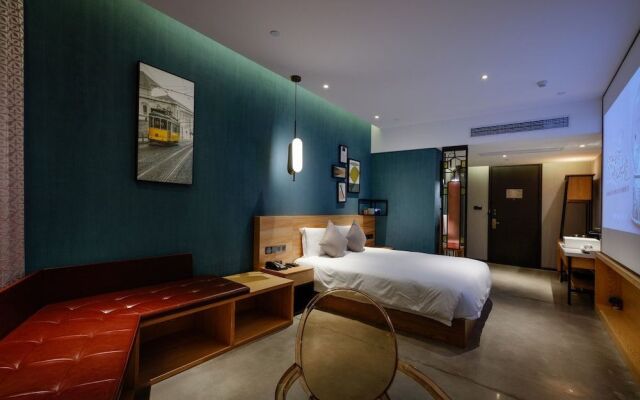 Shanghai UIN Hotel & Resort