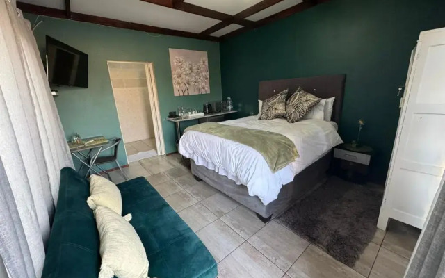 Paul & Mollie's Guest House