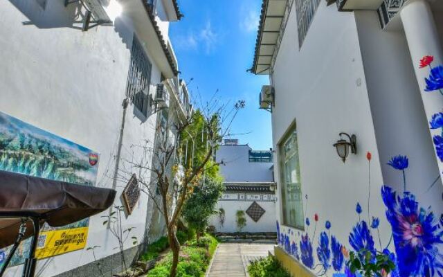 Qianbaidu Boutique Inn