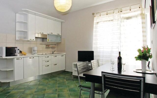 Amazing Home in Zadar With Wifi and 2 Bedrooms