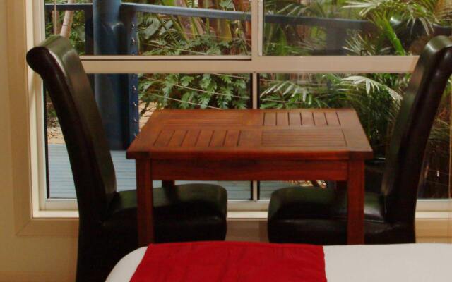 Azura Beach House B&B