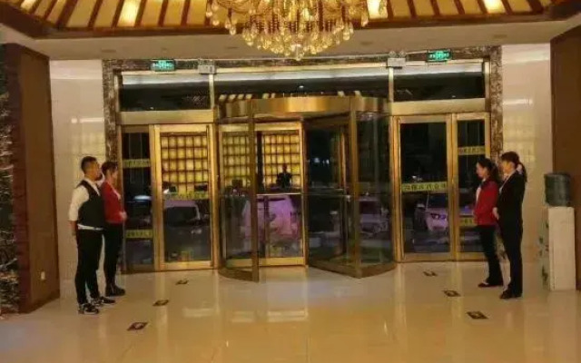 Luoshan Water  cube Hotel