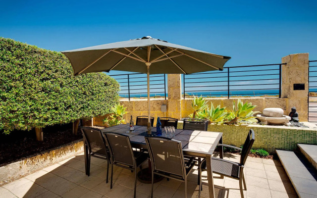 Cottesloe Beach House I