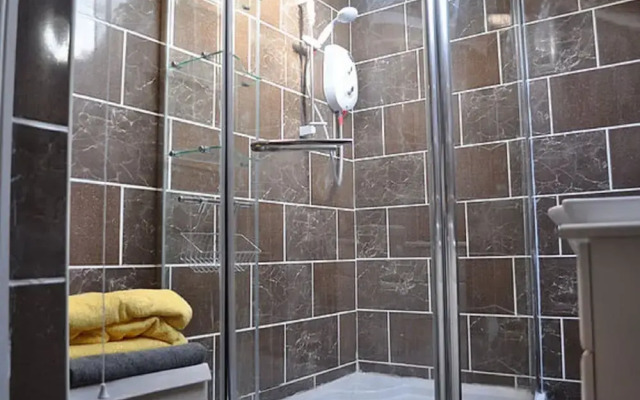 Studio 5 Marblemand House