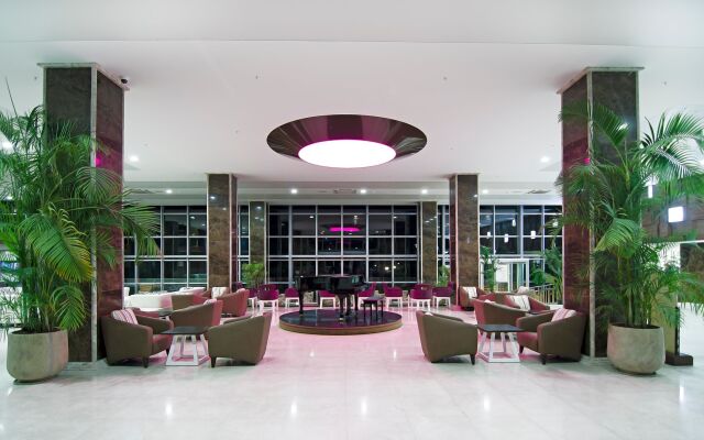 Palm Wings Beach Resort & Spa Kusadasi- All Inclusive