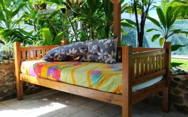Villa Temae Beach